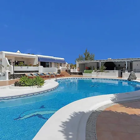 Parariso Villa Tias